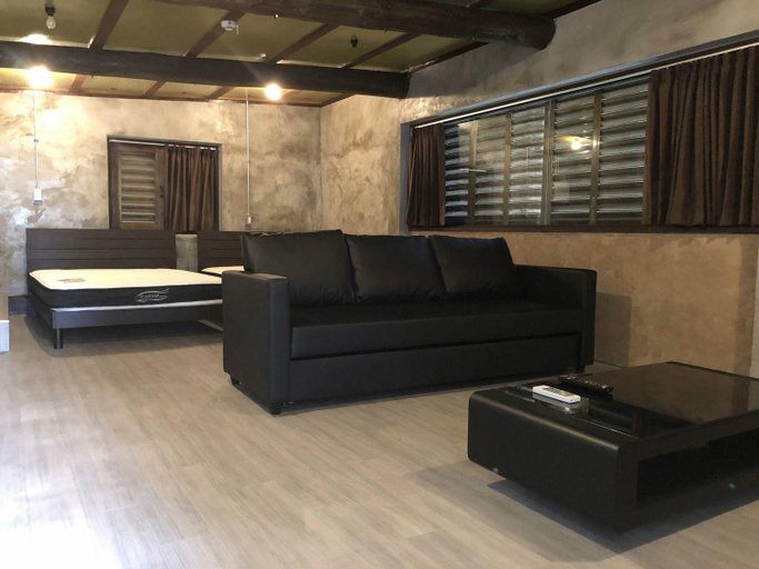 Others 5, Villa Gazamani, Yaese