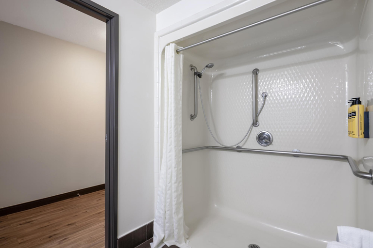 Bathroom 4, Best Western Plus Meridian, Ada