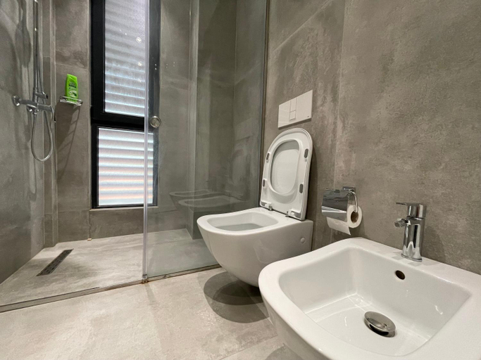 Bathroom 3, Comfort Center Studio Apartments, Tiranës