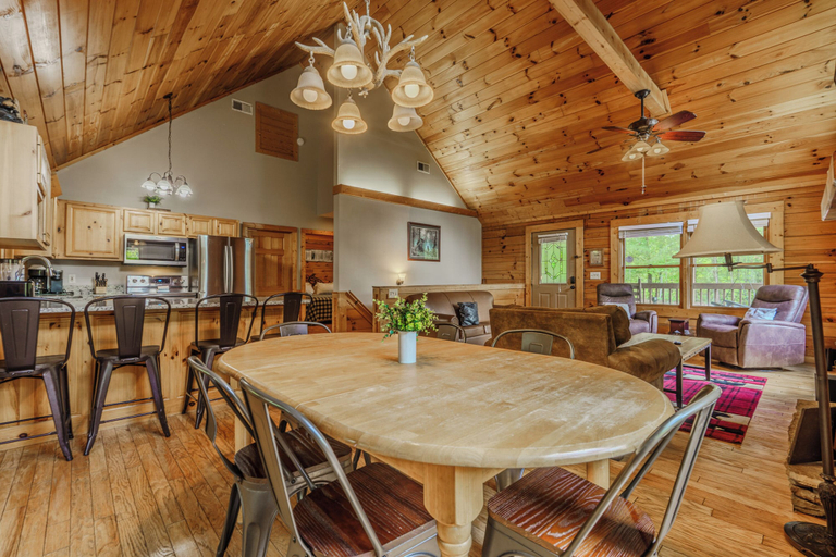 In-room dining 3, Porchside Pines, Sevier