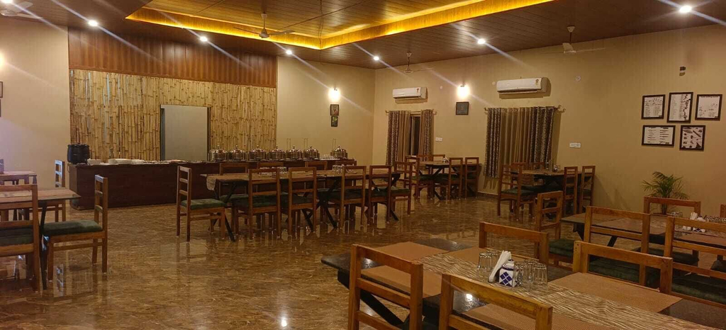 Dining 5, The Kiran's Resort Pench, Seoni
