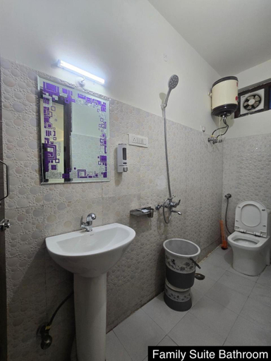 Bathroom, Odyssey Stays Joshimath - Near Narsingh Temple, Chamoli