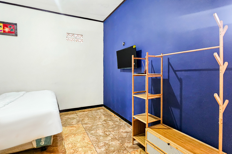 Bedroom 3, RedDoorz @ Lumina Stay Lembang, Bandung