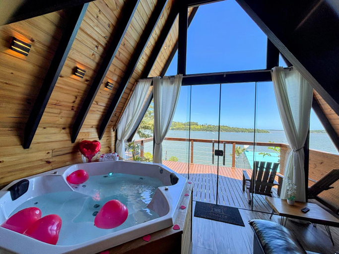 Sport & Beauty 2, Chale com Hidromassagem, Lareira e Piscina na Beira da Lagoa, Imaruí