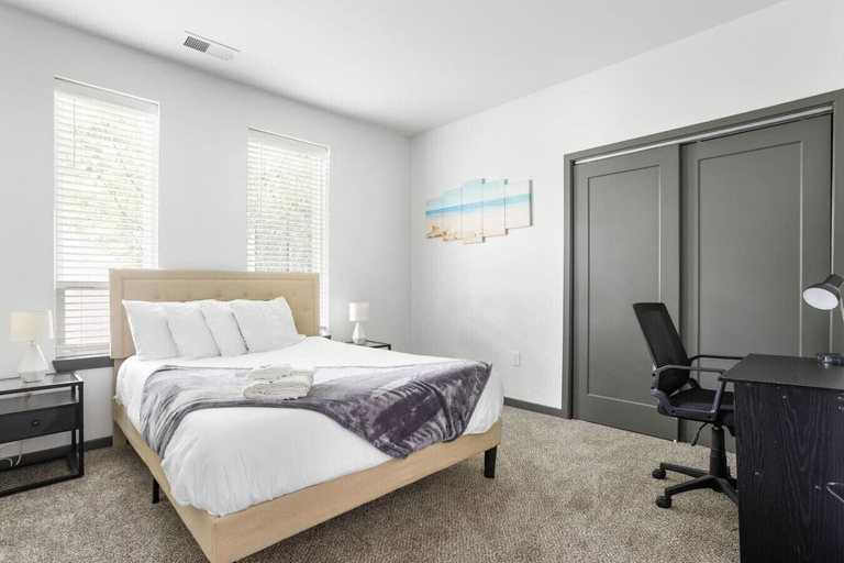 Interior 5, Bright & Cozy 2BR Retreat W/parking Broad Ripple, Indianapolis
