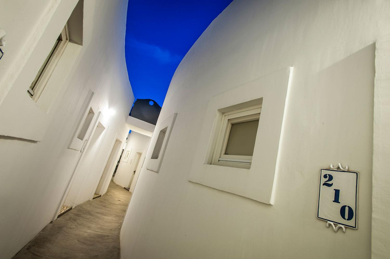 Exterior view 2, Hotiday Vulcano Porto, Messina