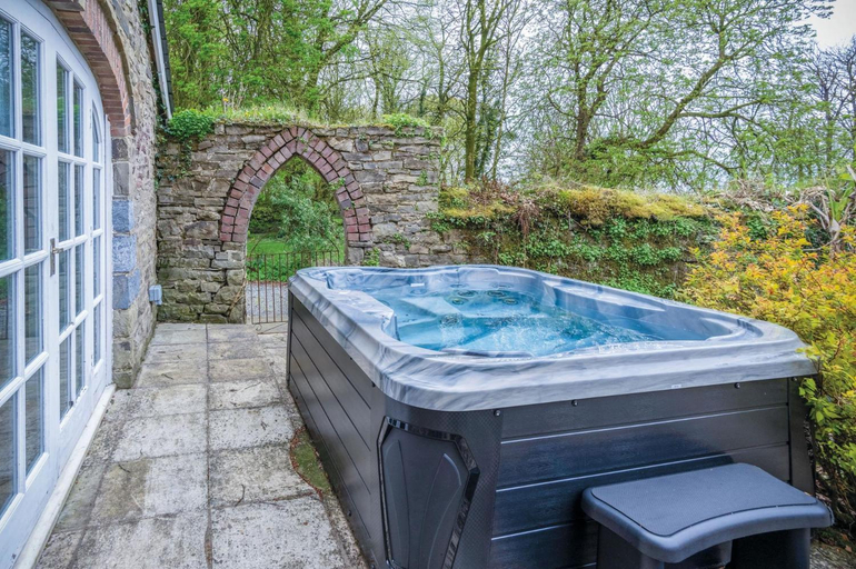 Sport & Beauty, The Stables - 2 Bedroom Cottage - Princes Gate, Pembrokeshire