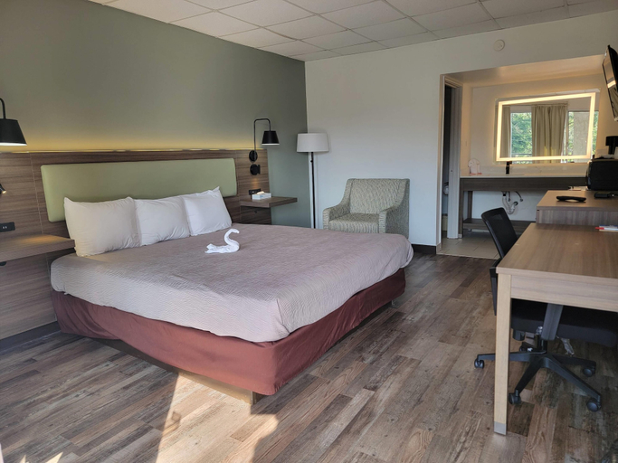 Bedroom 3, Quality Inn Perry, Taylor