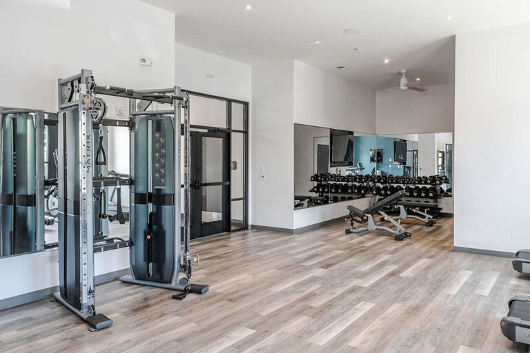 Interior 5, Affordable 2-bedroom Fishers Pool View, Hamilton