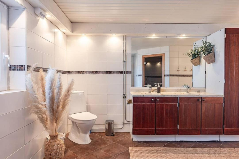 Others 5, Slatterne Gard B&B, Sandviken