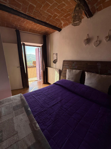 Bedroom 2, View & Wine Room, Asti