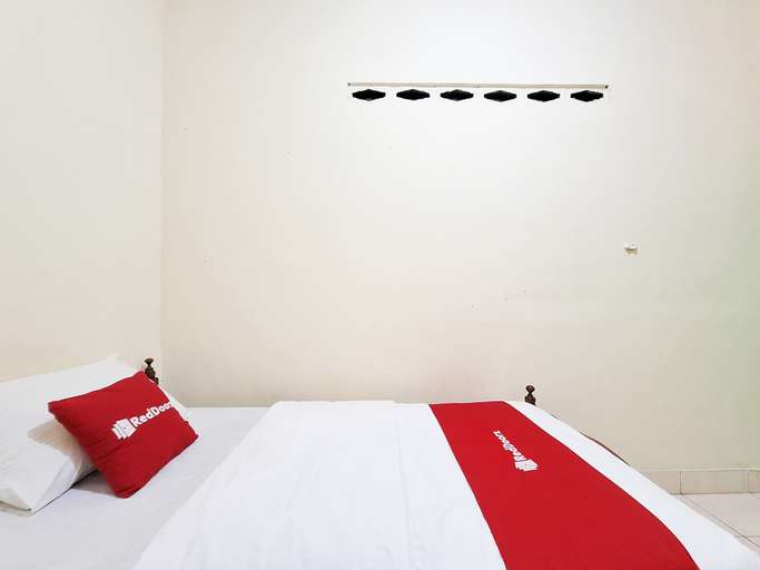 Bedroom 4, RedDoorz Syariah @ Wisma Madukismo UMY, Bantul