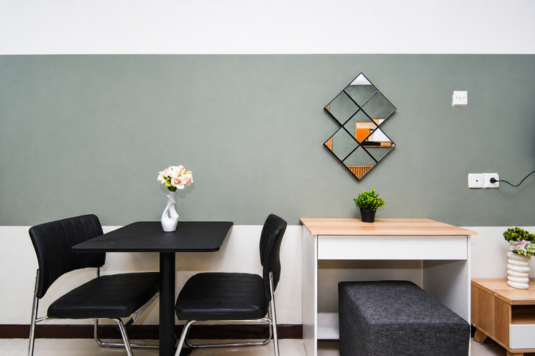 Facility 4, Compact Design Studio for 2 Pax at Nifarro Park Apartment By Travelio, Jakarta Selatan