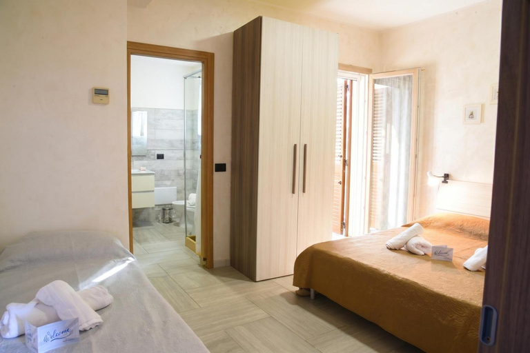 Bedroom 2, Pino Resort with shared pool, Lecce