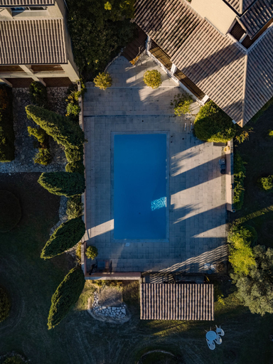 Outdoor pool 4, HOTEL RESTAURENT BELLERIVE, Vaucluse