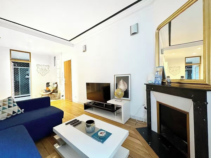Living area 5, celine 4, Hauts-de-Seine