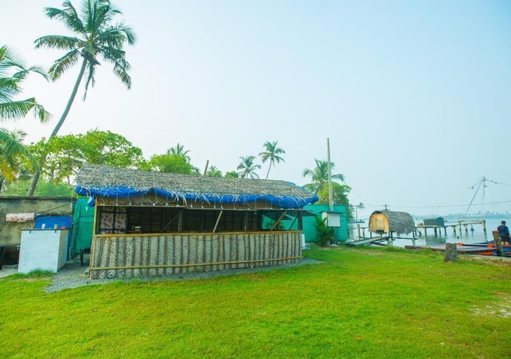 Property grounds 3, JC Den Villa Kochi by VOYE HOMES, Ernakulam