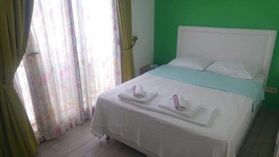 Others 3, Derin Butik Otel, Seferihisar