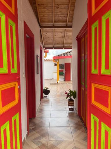 Others 4, Casa Nohelia, Jericó
