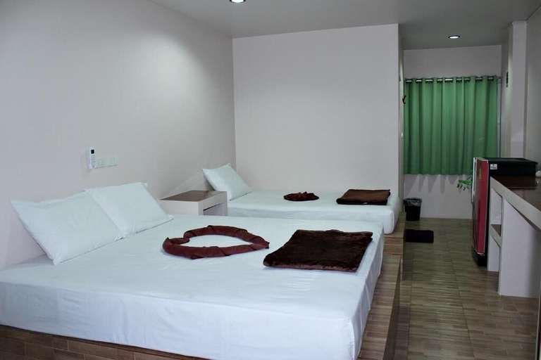 Room 2, Sairee Center Guesthouse, Ko Phangan