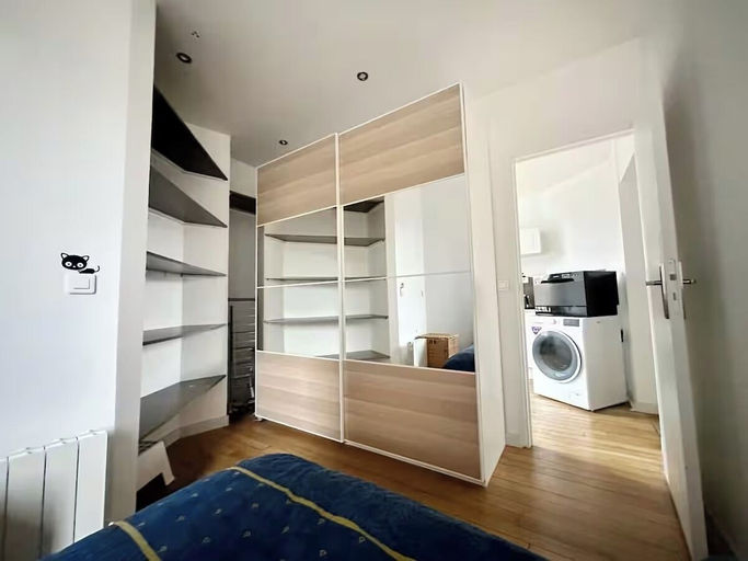 Interior 3, celine 4, Hauts-de-Seine