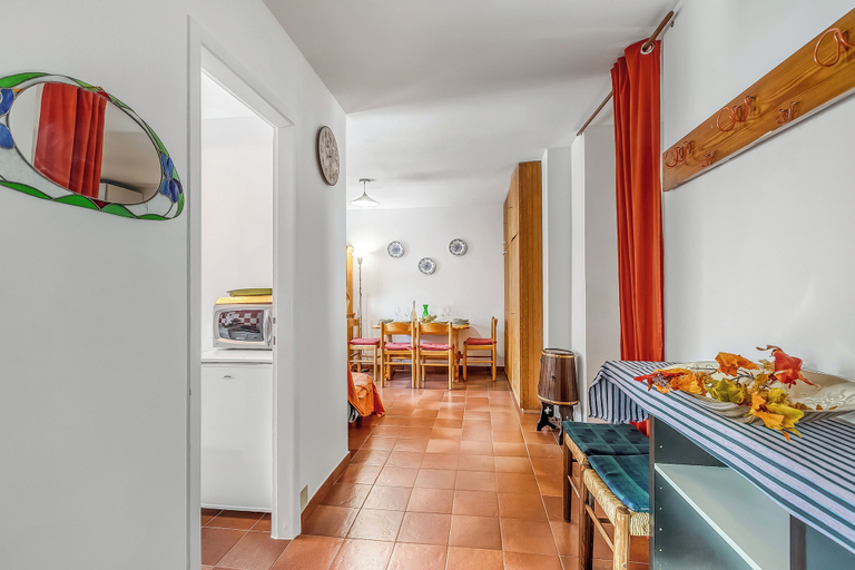 Interior 3, Gran Roc 23 With Parking Near Slopes, Torino
