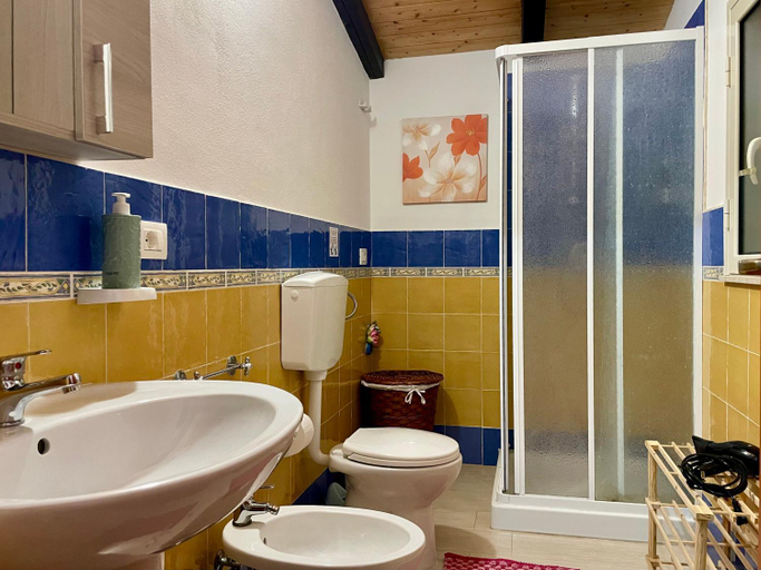 Bathroom 3, I Ciusiddi, Syracuse