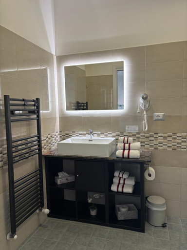 Bathroom, Lady Hamilton B&B, Torino