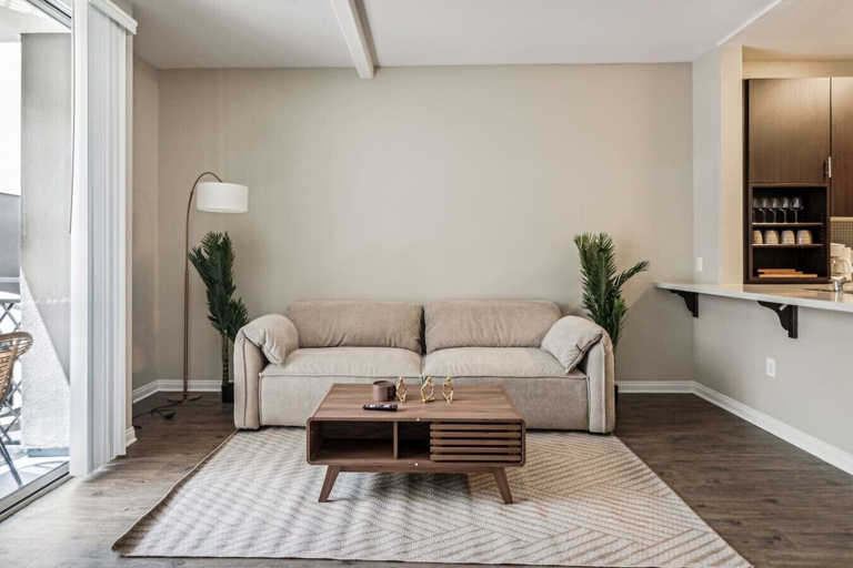 Primary image, Chic Marina Oasis 5 Star Amenities Central, Los Angeles