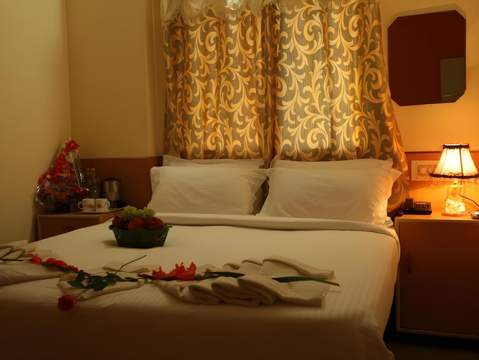 Bedroom, Ample Inn, Bangalore