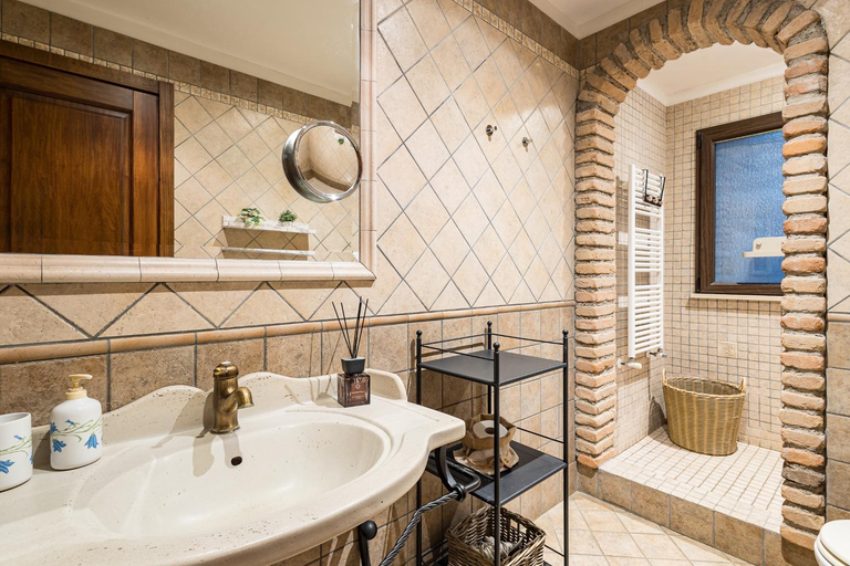 Bathroom 4, La Pedica B&B, Rome