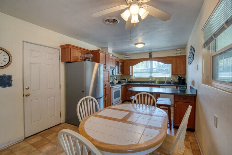 Interior 2, Home Away From Home Daytona 3 Bedroom, Volusia