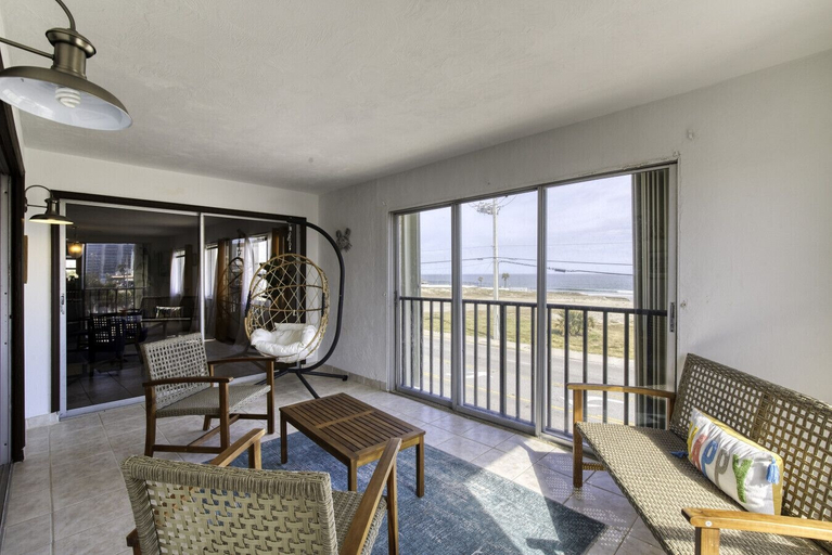 Interior 2, 99 Problems & the Beach Ain't 1, Volusia