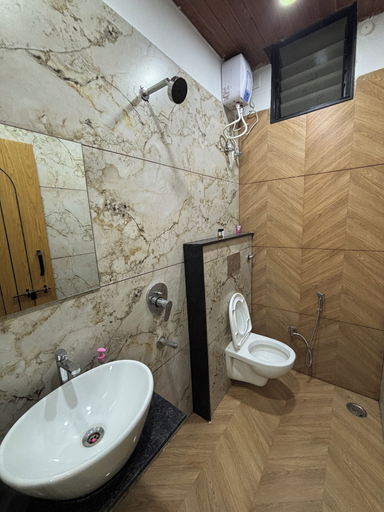 Bathroom 2, Nivasa Stays, Indore
