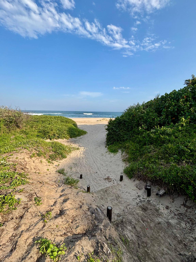Beach 3, The Sting-ray Cottage, Ugu