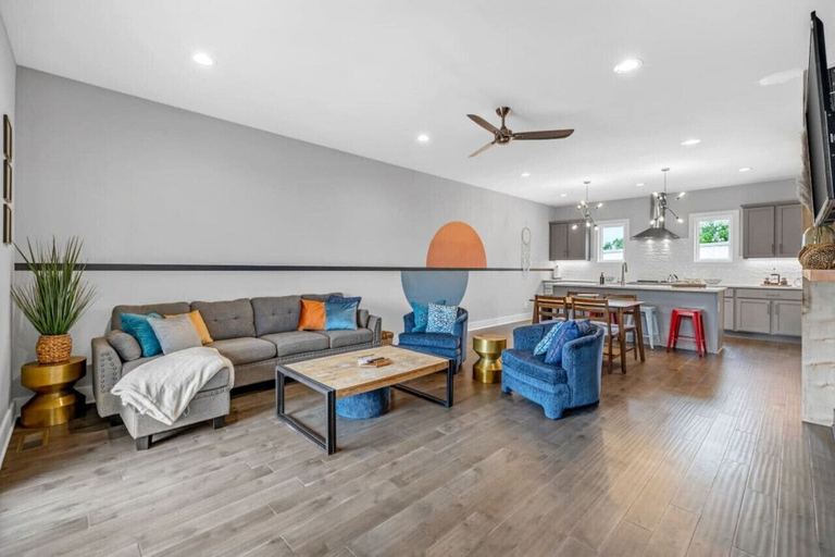 Interior 2, Rhythm and View - Broadway, Groups, Secure Garage, Davidson