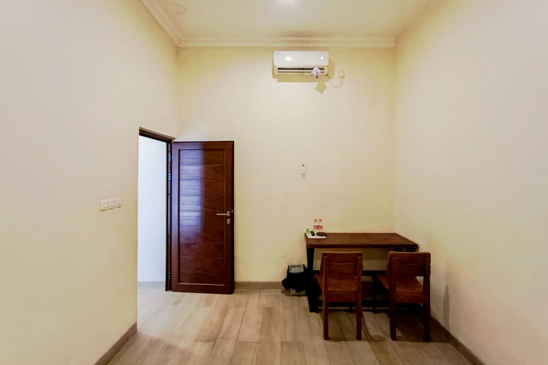 Others 5, RedDoorz near Alun Alun Pemalang, Pemalang