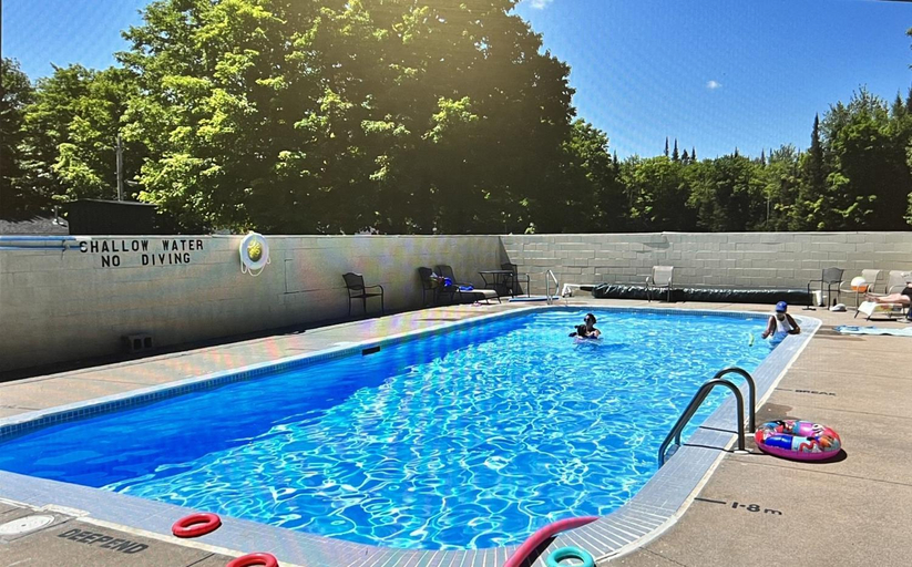 Sport & Beauty, Glenview Cottages, Algoma
