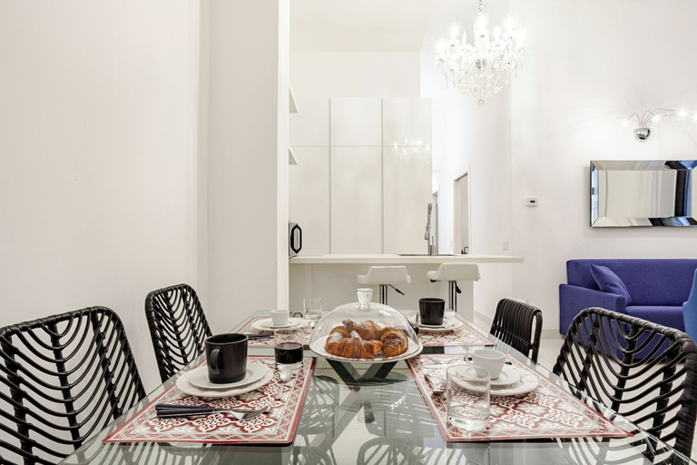 Dining 2, Duomo e Court Luxury suite 2badrm 2bath, Milano