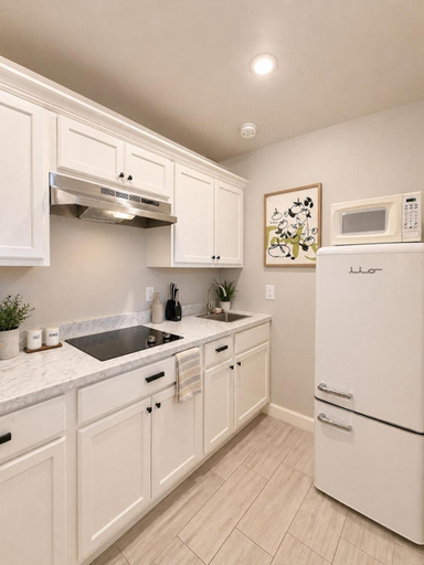 Others 4, Private modern guesthouse, near La Cantera/Medical Center, Bexar