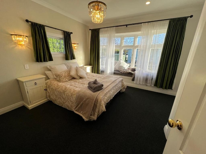 Room 4, Pinot Villas, South Wairarapa