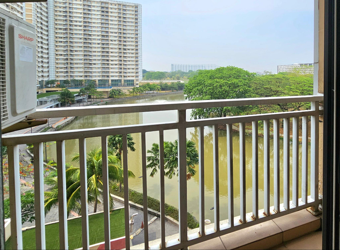 Balcony/terrace, Trivium Terrace Apartment Lippo Cikarang (Min Stay 3 Nights), Cikarang