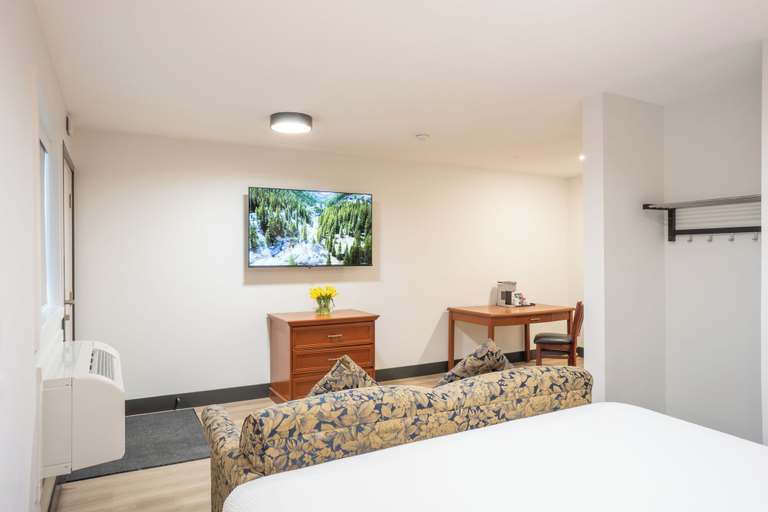 Bedroom 3, Travelodge by Wyndham Langley, Greater Vancouver