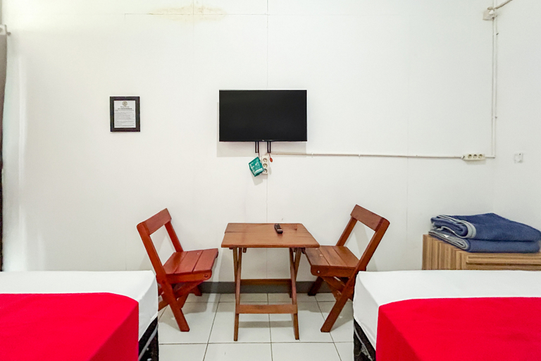 Bedroom 3, RedDoorz Syariah @ Saung Situraja Sumedang, Sumedang