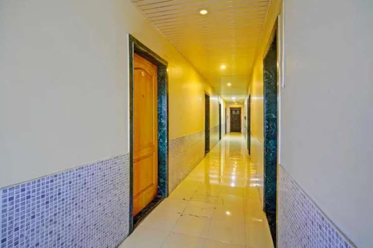 Lobby 5, FabHotel Wagholi Inn, Pune