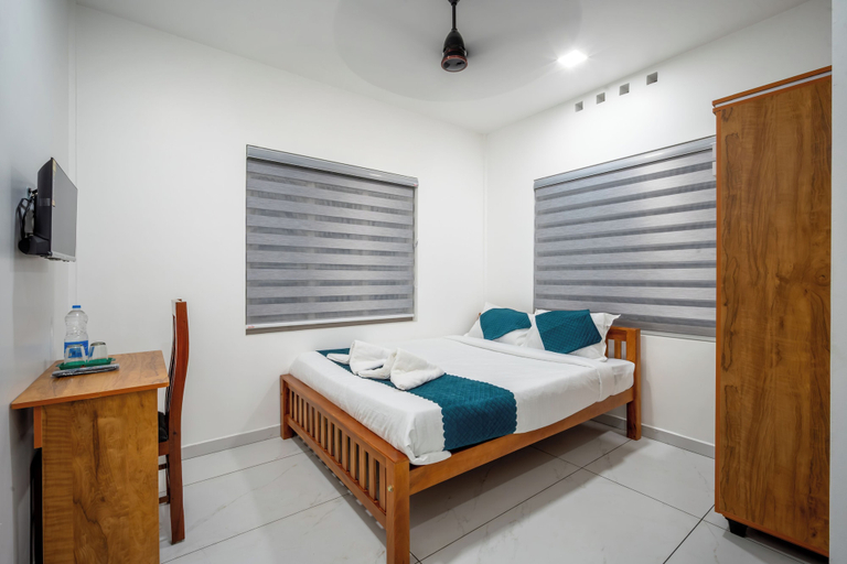 Room 4, FORA INN, Ernakulam