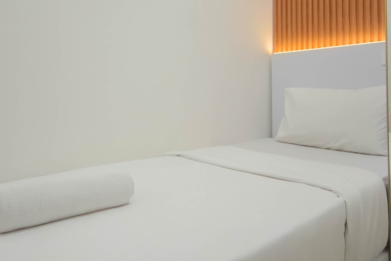 Bedroom 5, Functional and Cozy 2BR Apartment at Vida View Makassar By Travelio, Makassar