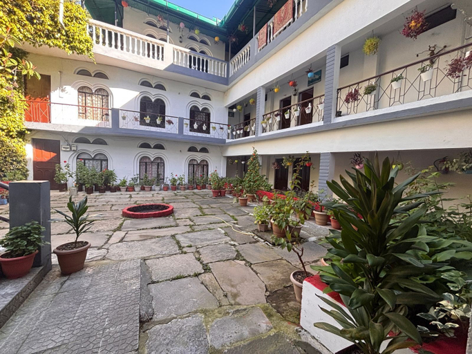 Property grounds 2, Hotel Jeetu Managed by The Bro's Hotels, Almora