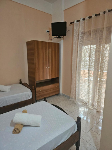 Others 4, Guest house Iri, Gjirokastrës