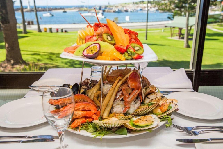 Food & Drinks 5, Boat Harbour Motel, Wollongong - Inner